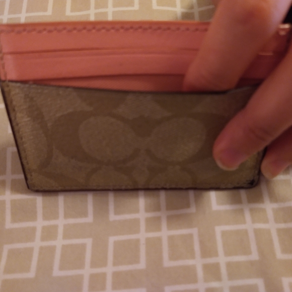 Vintage Coach pink and Coach imprint leather wallet with sleeves - Picture 7 of 12